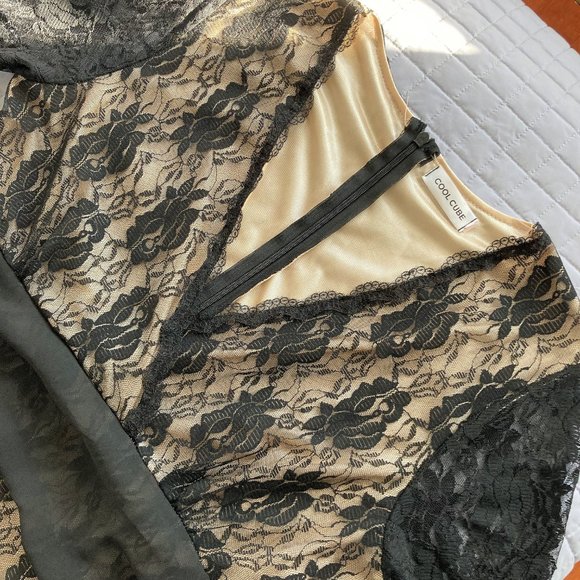 COOL CUBE brand lace dress in black. Size 8 - Picture 6 of 6